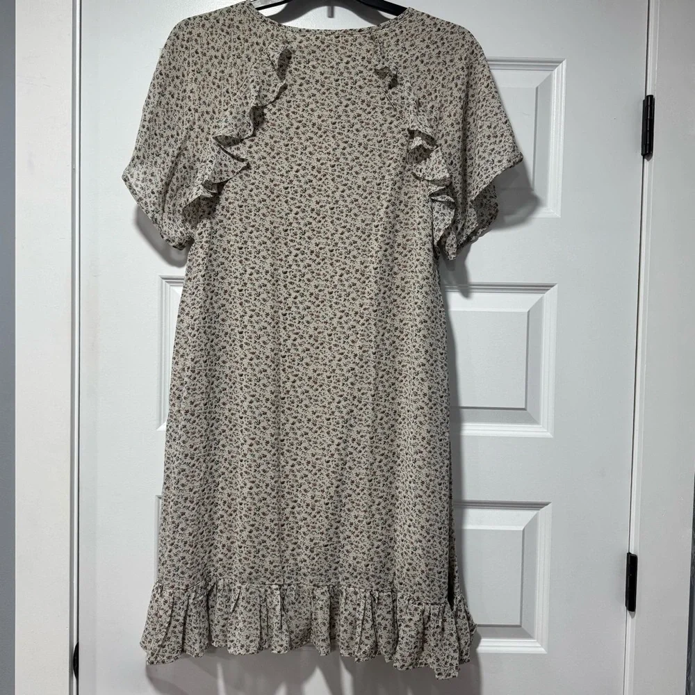 Ruffle Midi Dress in Cream Floral - Picture 8 of 12